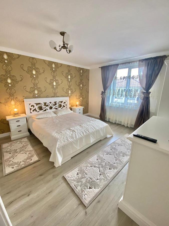 Anca'S Home Oradea Eksteriør billede
